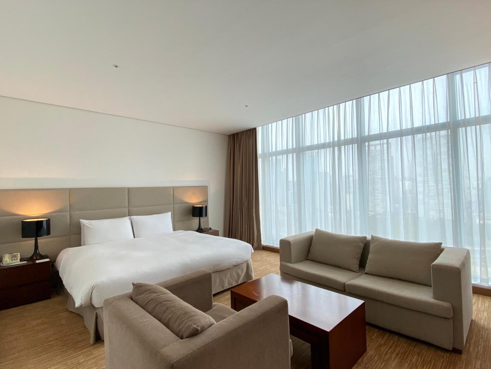 Orakai Songdo Park Hotel Incheon Exterior photo