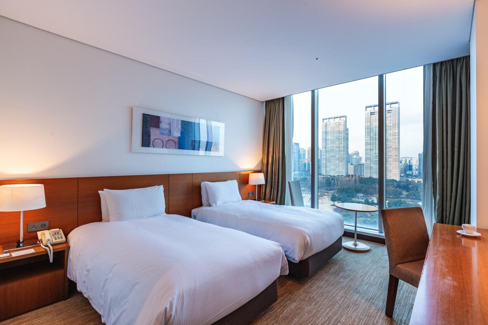 Orakai Songdo Park Hotel Incheon Exterior photo